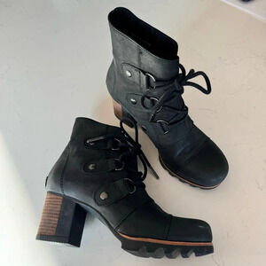 Sorel Addington Lace-Up Ankle Boots in black size: 6.5